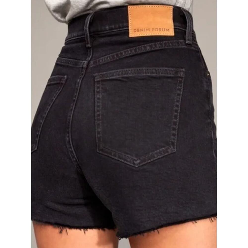 Aritzia Denim Forum the Yoko Short Women's Size 27 in Black Eyeliner - Picture 14 of 14